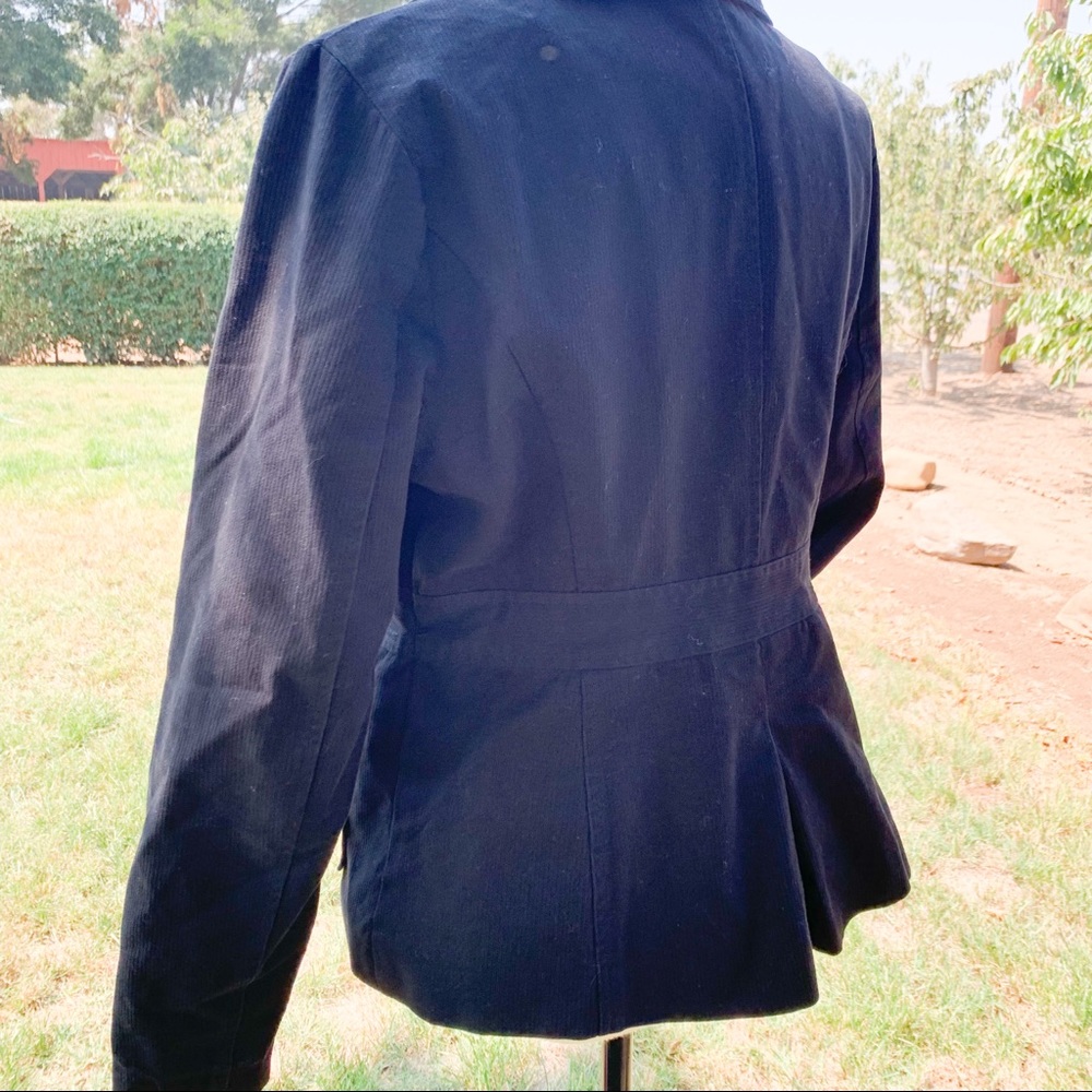 Jacket 🧥 - Picture 3 of 3